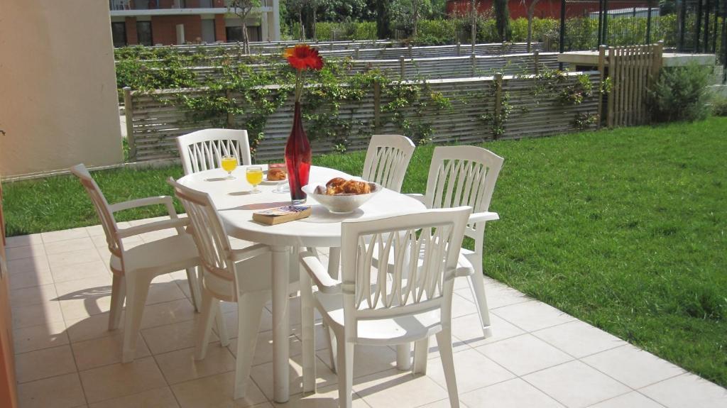 Residence Goelia Royal Cap Villeneuve-Loubet Luaran gambar